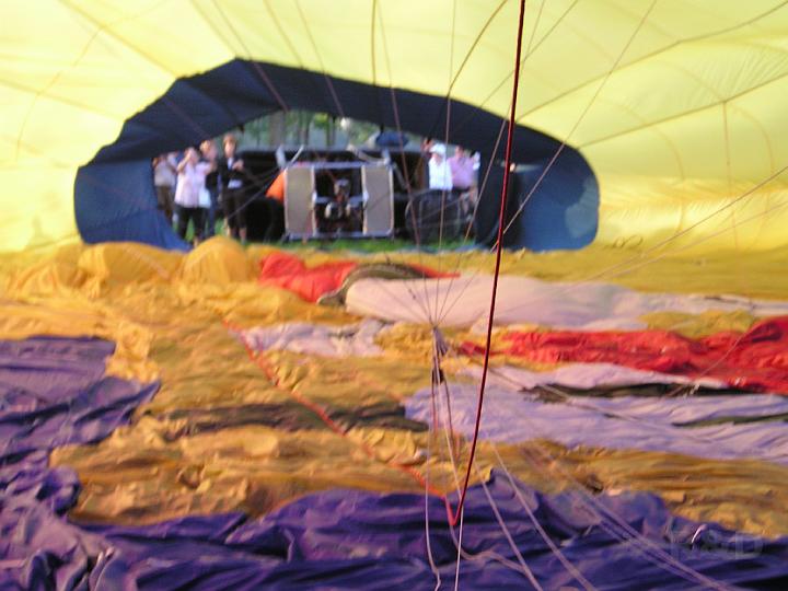 Ballonvlucht 24 mei 2007 (20).JPG